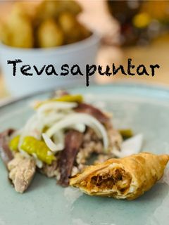 Una foto de Empanadillas de ropa vieja 🍟 🥫 🍖 🍗 🥟 🎁