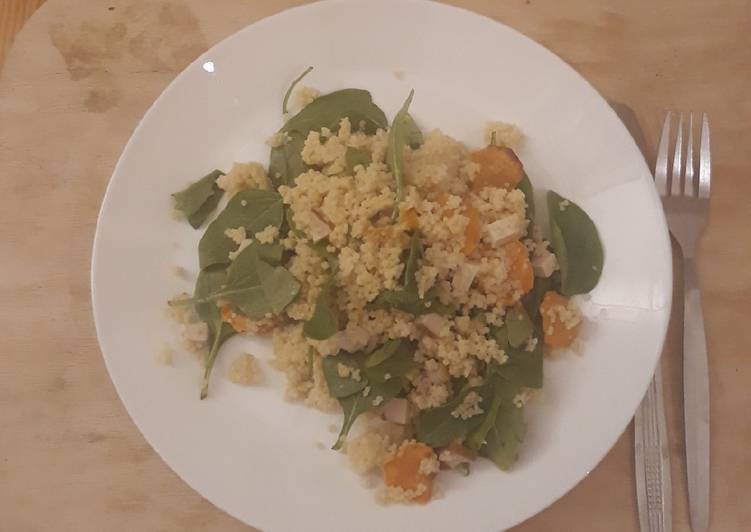 Hirsesalat mit Spinat, Süßartoffeln und Tofu