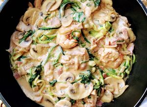 Foto principal de Espaguetis de calabacín con Toowoomba pasta (coreana) Keto