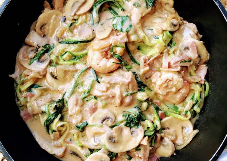 Espaguetis de calabacín con Toowoomba pasta (coreana) Keto