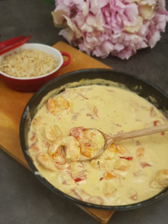Une photo de °Poêlée de crevettes curry-coco°
