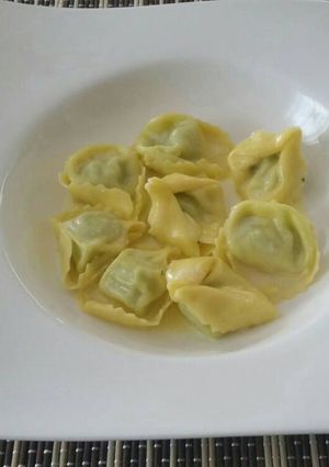 Tortellini ricotta e spinaci recept fotója