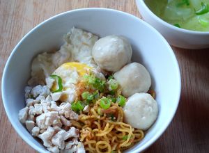 Foto resep Indomie Chili Oil ala Singapura (Fish Ball Noodle Singapore)