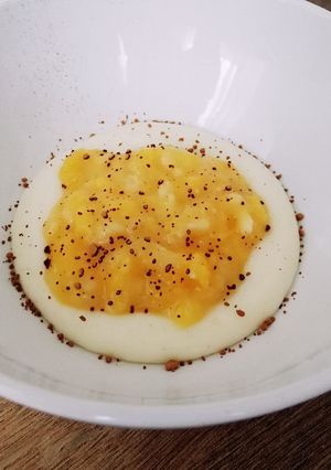 O poză a rețetei Griș de soriz cu piure de piersici și banană.