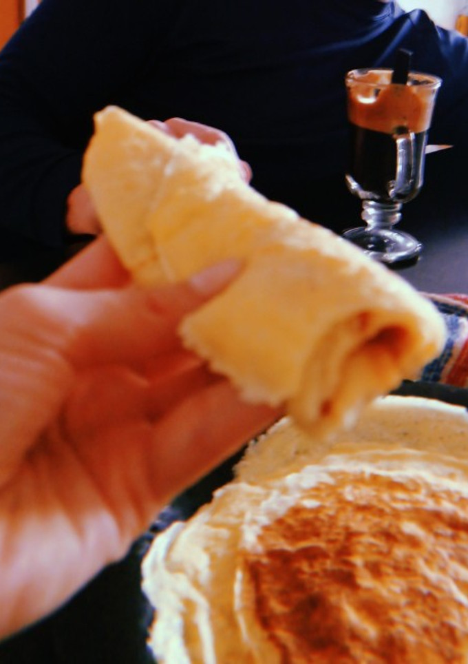 Una foto de Panqueques con dulce de leche