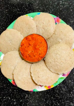 ஆரோக்கியமான கம்பு இட்லி (Kambu idli recipe in tamil) செய்முறை முக்கிய புகைப்படம்