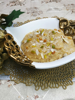 দুধ ও ময়দার হালুয়া। Milk and flour halwa রেসিপির প্রধান ছবি