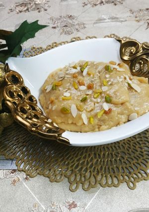 দুধ ও ময়দার হালুয়া। Milk and flour halwa রেসিপির প্রধান ছবি
