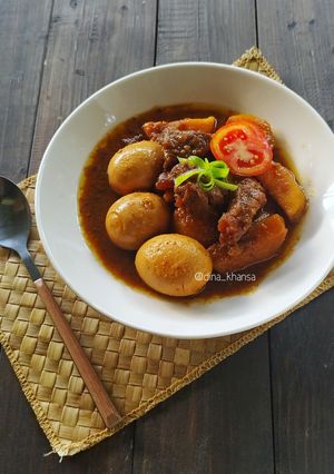 Foto resep Semur Daging Telur Kentang