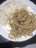 Spaghetti con salchicha