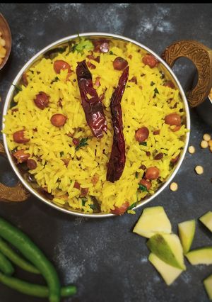 A picture of Raw Mango Rice.