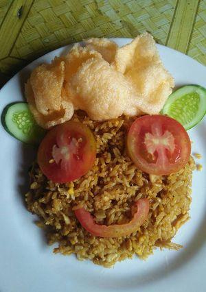 Foto resep Nasi goreng ayam suwir simple..:-)