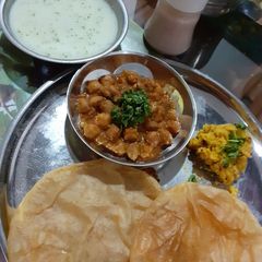 A picture of Amritsari chole bhature.