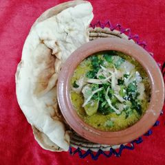 A picture of WHITE KARAHi.