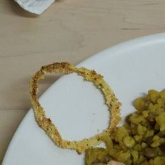 A picture of Healthy and Easy to make onion rings.