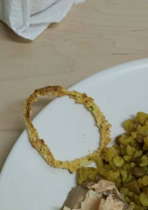 A picture of Healthy and Easy to make onion rings.