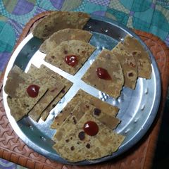 A picture of Mix veg paratha.