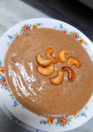 A picture of Dates kheer/ khajur ki kheer.