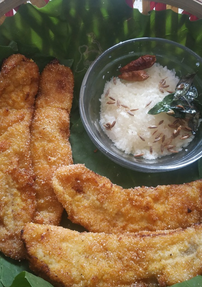 कच्चे केले चिप्स (Kachhe kele Chips recipe in Hindi) रेसिपी मुख्य फोटो