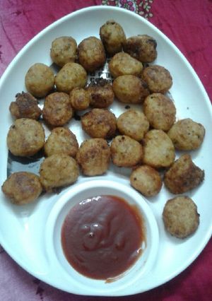 चावल सूजी के पकोड़े (Chawal suji ke pakode recipe in Hindi) रेसिपी मुख्य फोटो