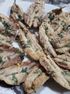 Una foto de Boquerones fritos al ajoperejil