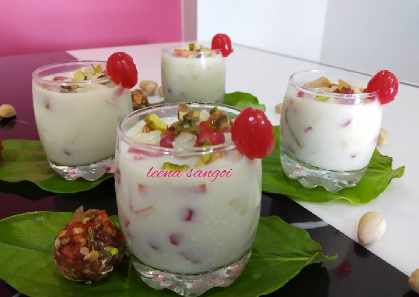 Thandai gulkand fruit Custard