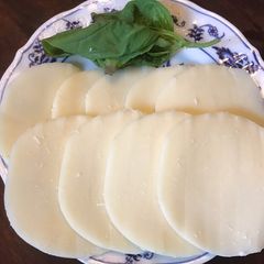 A picture of California Farm Fresh Mozarella Cheese.