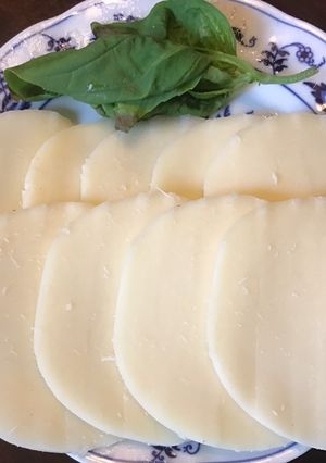 A picture of California Farm Fresh Mozarella Cheese.