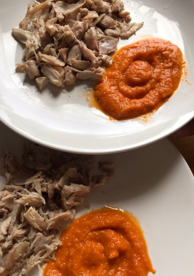 Una foto de Conejo con salsa de verduras
