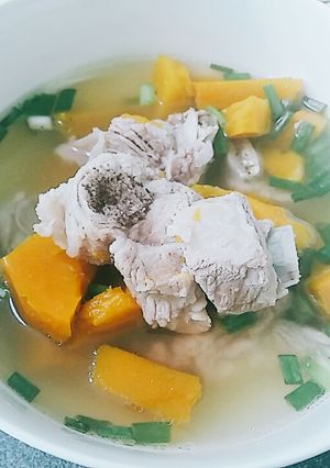 Hình của món Canh sườn non bí đỏ.