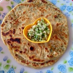 A picture of Onion paratha.
