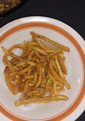 A picture of Banana(Matoke) fries.