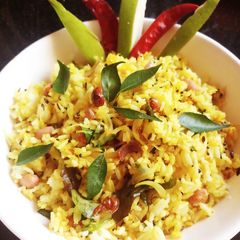 A picture of Raw mango pulav.