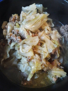A picture of Simple ground beef and cabbage.