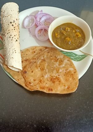 પાલક પનીર (Palak Paneer Recipe In Gujarati) રેસીપી મુખ્ય ફોટો