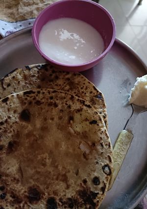 आलू प्याज़ का पराठा (aloo pyaz ka paratha recipe in Hindi) रेसिपी मुख्य फोटो