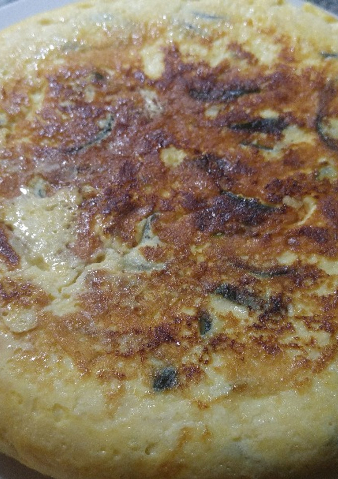 Una foto de Tortilla de calabacín con philadelphia