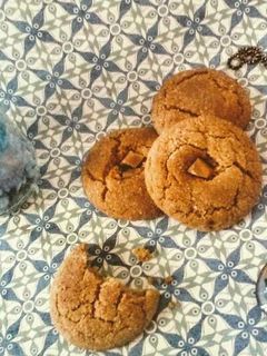 Mogyoróvajas-karamellás keksz recept fotója