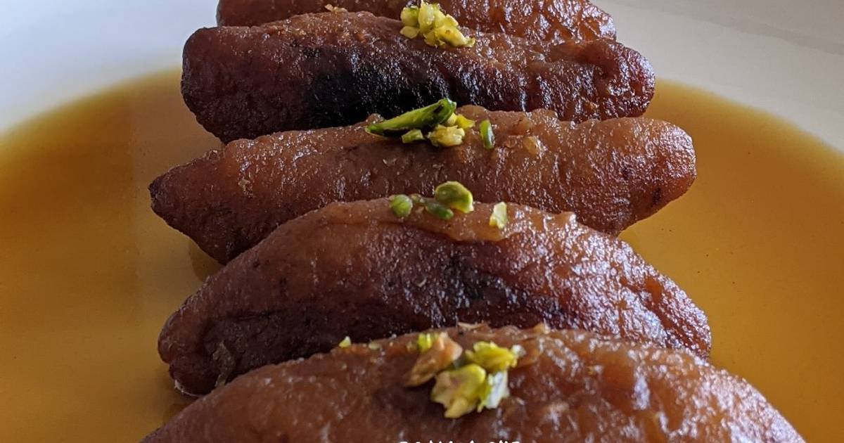 Raanga Aalur Roshomoti (Sweet Potato dumplings in jaggery syrup) Recipe by Soumini Bhattacherjee