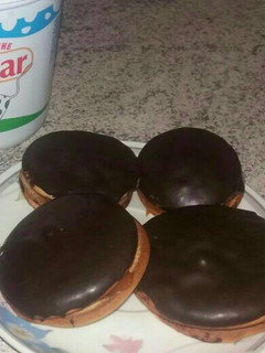 Una foto de Alfajores yoyo de chocolate