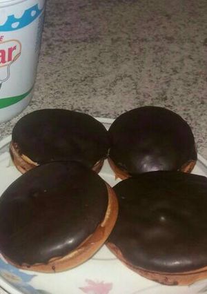 Una foto de Alfajores yoyo de chocolate