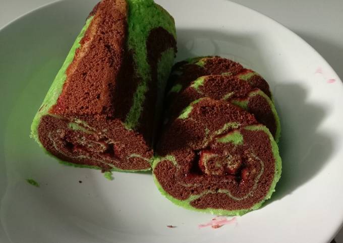 Bolu gulung pandan coklat