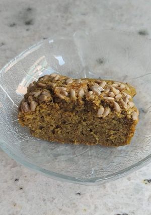Foto principal de Bizcocho integral con copos de avena y té matcha