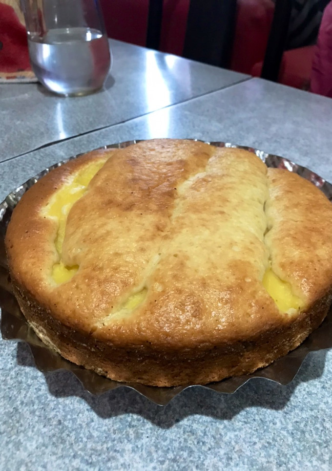 Una foto de Bizcochuelo matero con crema pastelera 🌞 🇦🇷