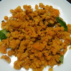 A picture of Bengal gram dry fry (chana dal ularthu).