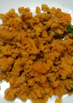 A picture of Bengal gram dry fry (chana dal ularthu).
