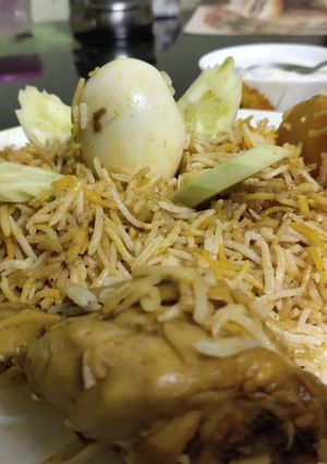 চিকেন বিরয়ানি (chicken biryani recipe in bengali) রেসিপির প্রধান ছবি