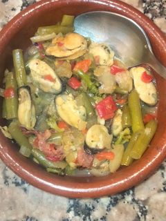Una foto de Mejillones con revuelto a la Vinagreta (Reciclaje)