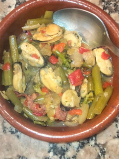 Una foto de Mejillones con revuelto a la Vinagreta (Reciclaje)