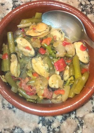 Una foto de Mejillones con revuelto a la Vinagreta (Reciclaje)
